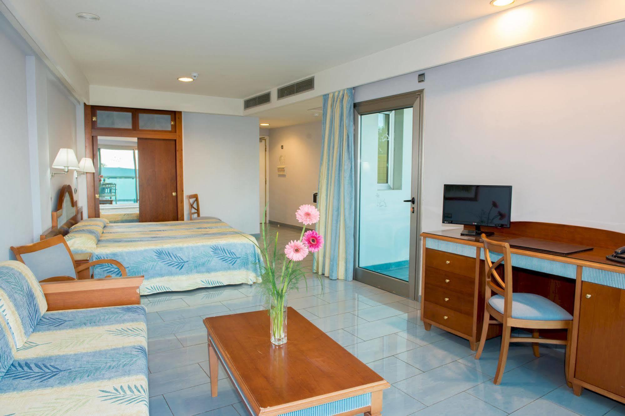 Apartamentos Marinasol Playa Del Aguila  Exterior photo
